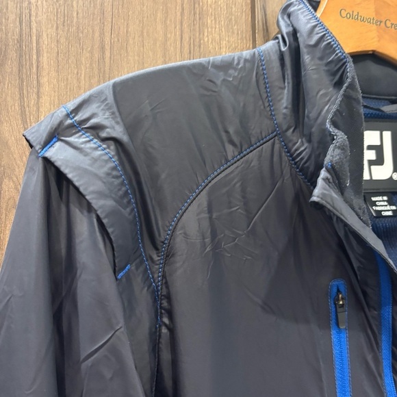 FootJoy medium nylon jacket Lightweight insulated golf - Picture 3 of 11